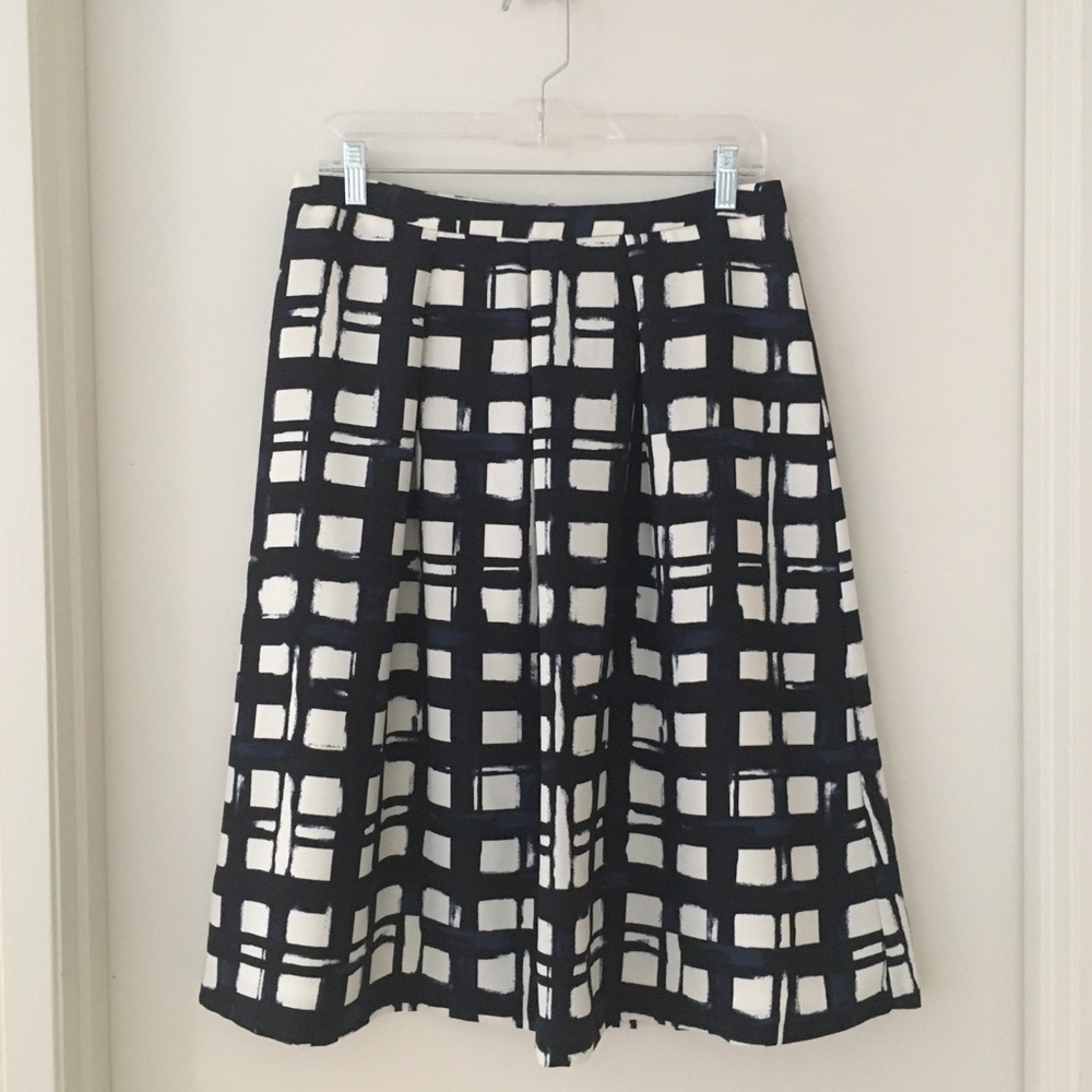 The Limited Midi-Skirt.